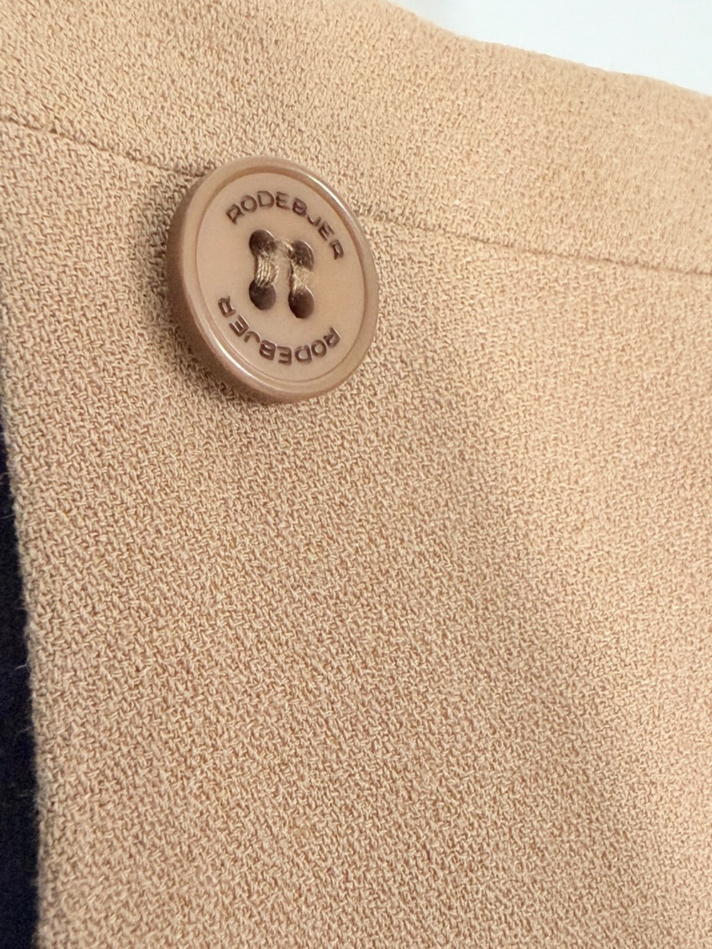 Rodebjer Women's Camel Open-Front Long Jacket - Picture 8 of 10